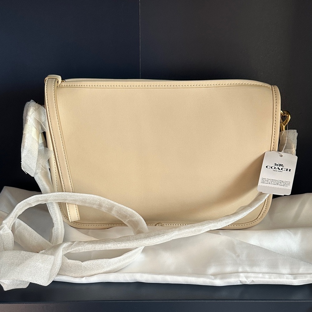 NWT COACH Originals Quinn Bag in Creamy Beige